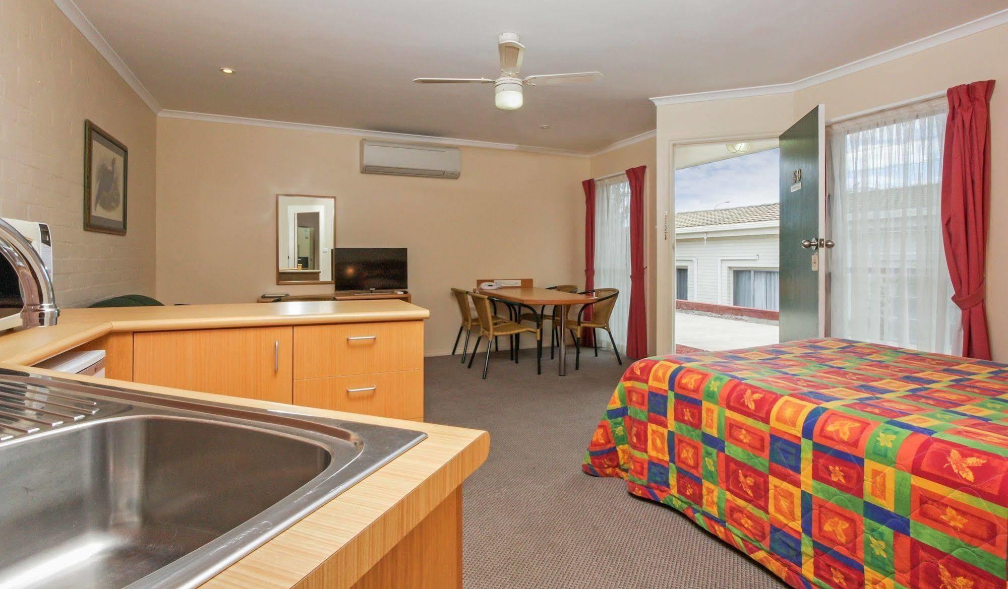 Redhill Cooma Motor Inn Exterior foto